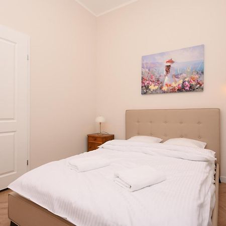 Rentplanet - Studio Plac Matejki Krakkó Kültér fotó